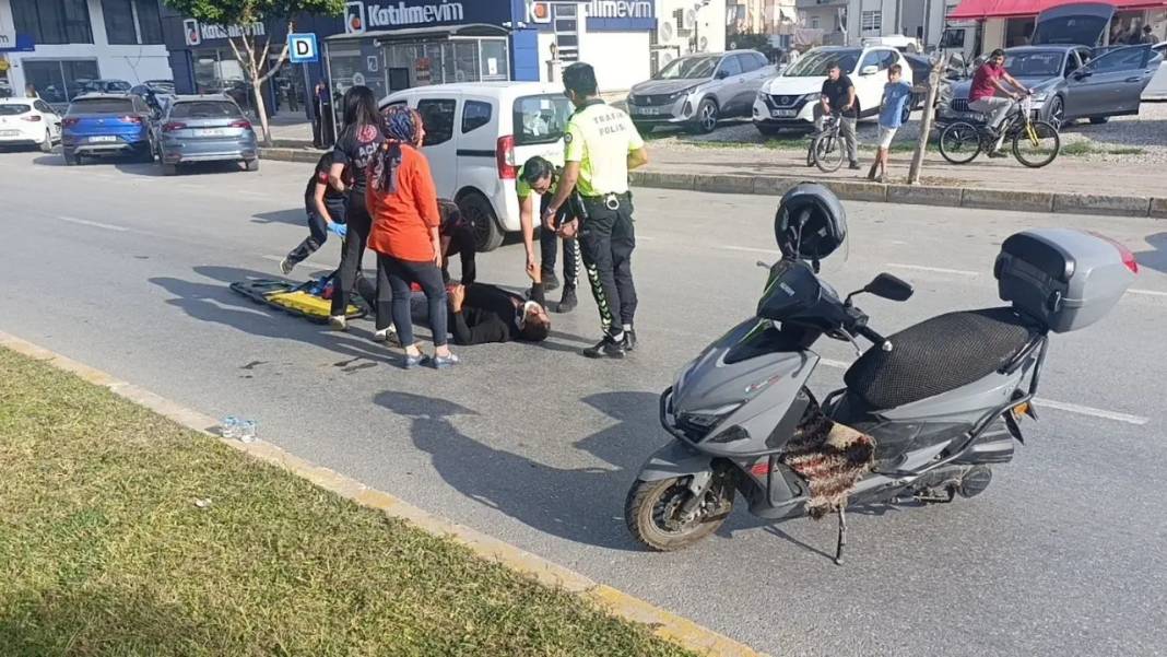 Manavgat’ta Motosikletin Metrelerce Sürüklendiği Kaza Yürekleri Ağza Getirdi! 2